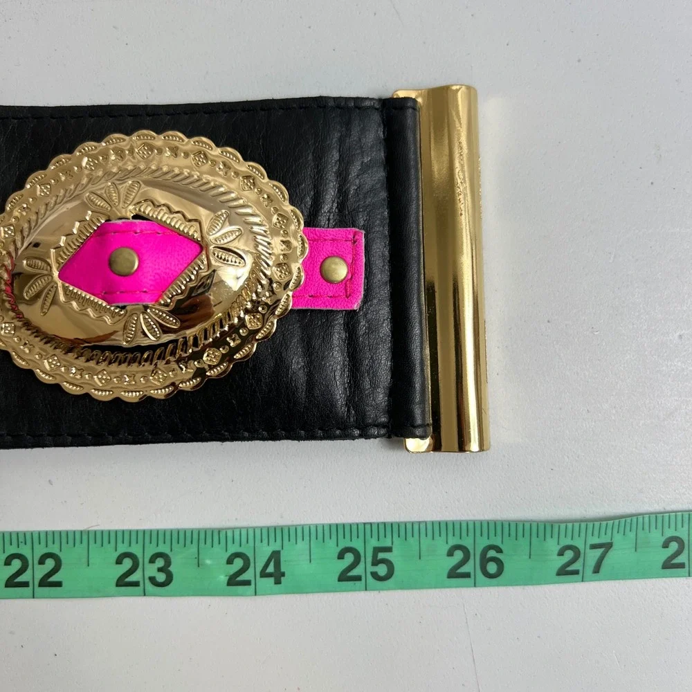 Lovestrength‎ Minx Belt Black Neon Pink Gold Concho Elastic Waist S112 NWT